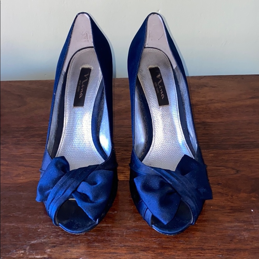 Navy heels with bow
